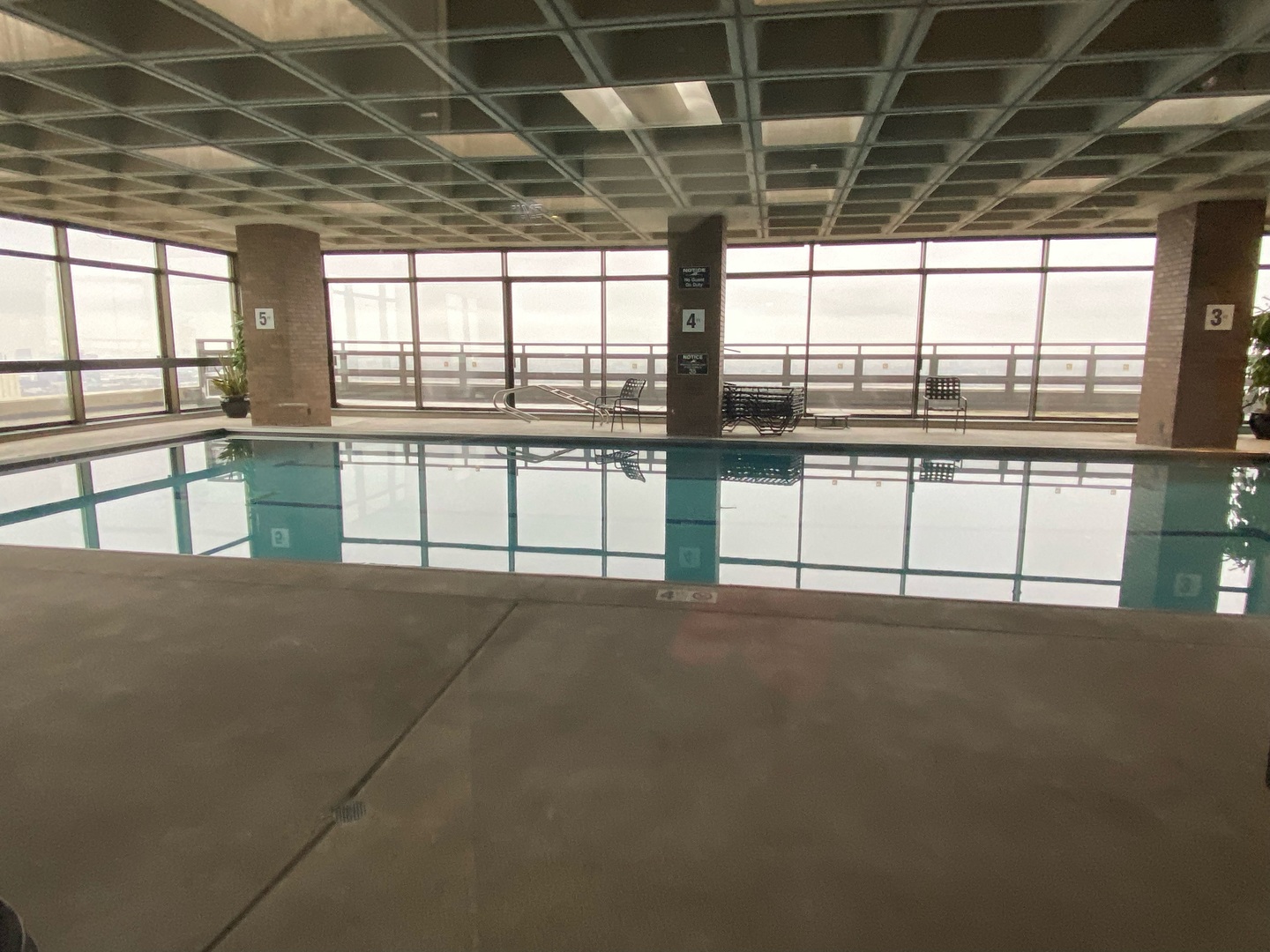 2650 N Lakeview Avenue Unit: 2703