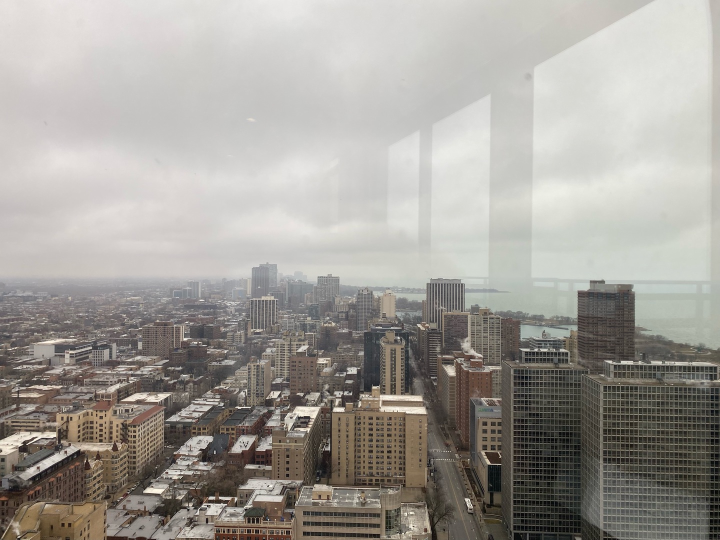 2650 N Lakeview Avenue Unit: 2703