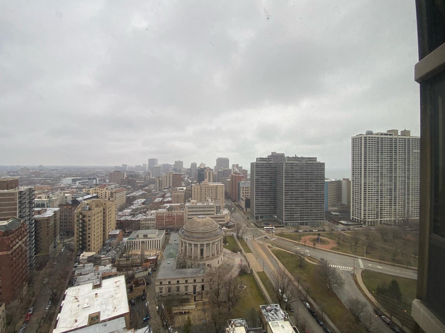 2650 N Lakeview Avenue Unit: 2703