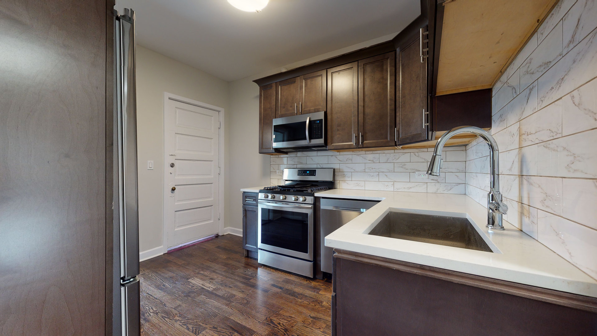 2038 W Estes Avenue Unit: 2
