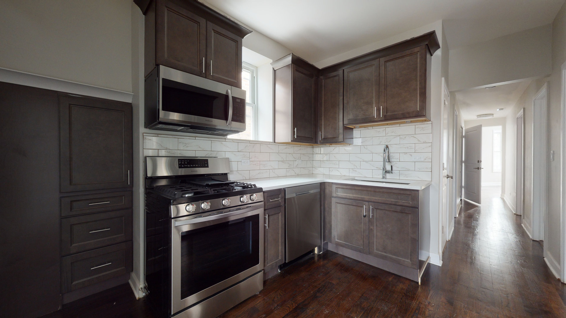 2038 W Estes Avenue Unit: 2