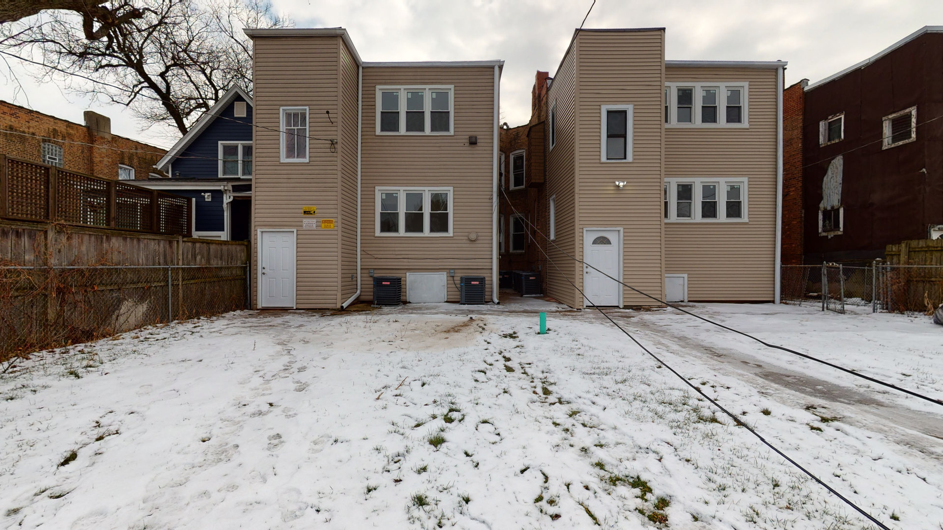 2038 W Estes Avenue Unit: 2