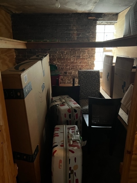 2130 W Iowa Street Unit: 1R