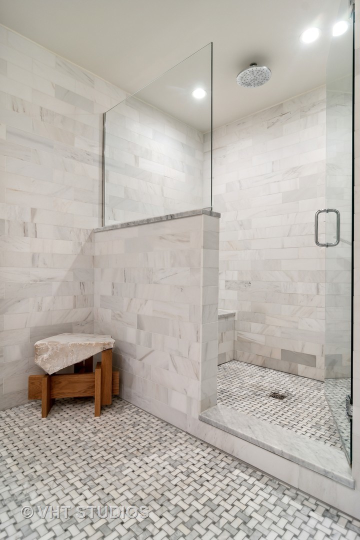 508 W Melrose Street Unit: 4A