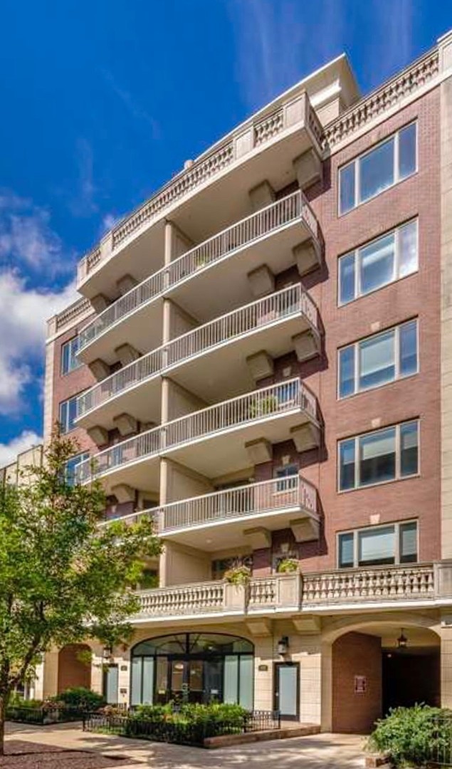 508 W Melrose Street Unit: 4A