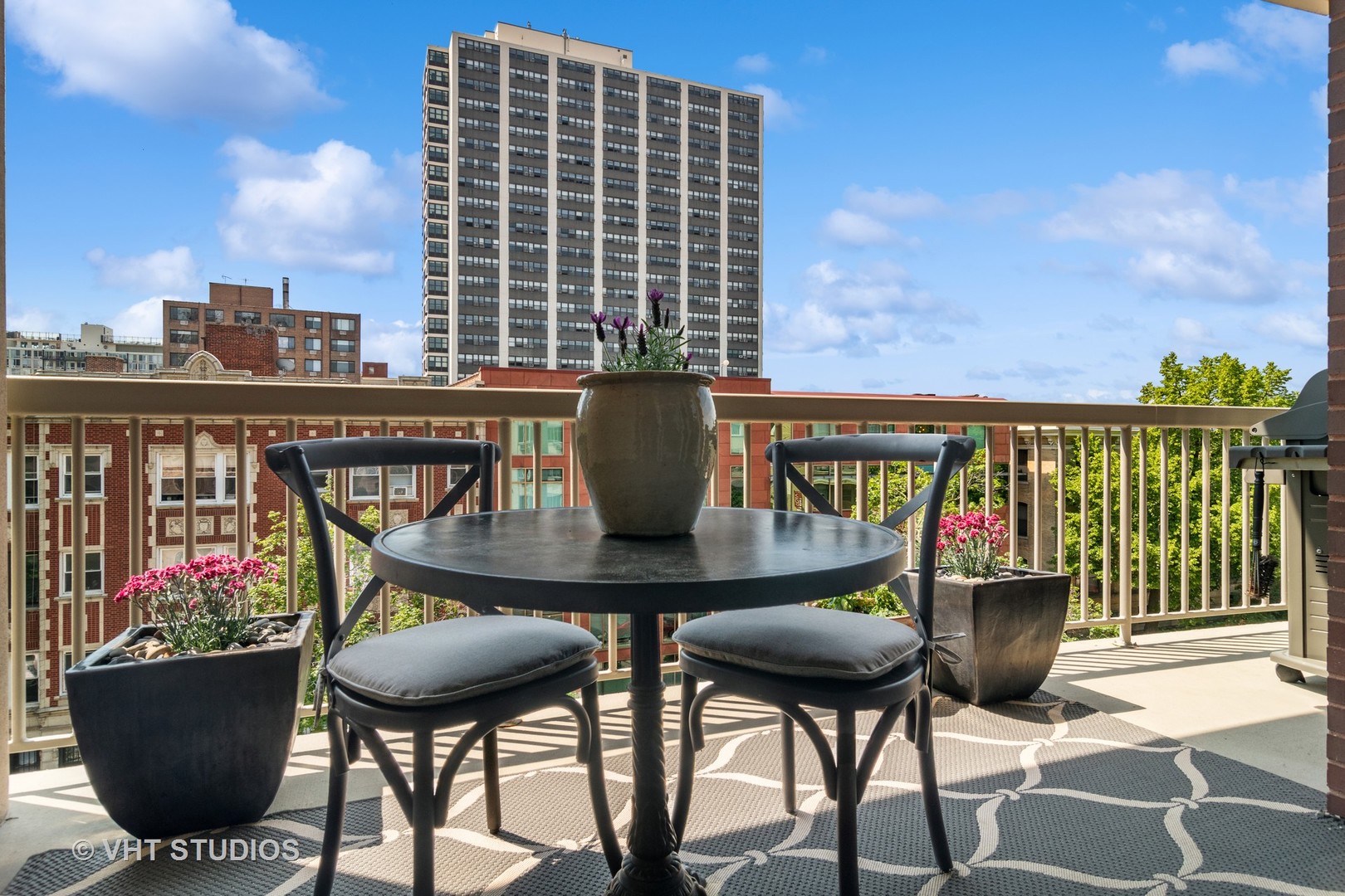 508 W Melrose Street Unit: 4A