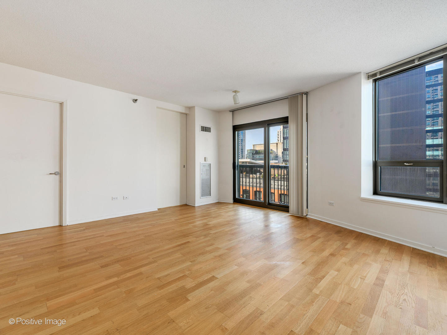 400 N La Salle Drive Unit: 912