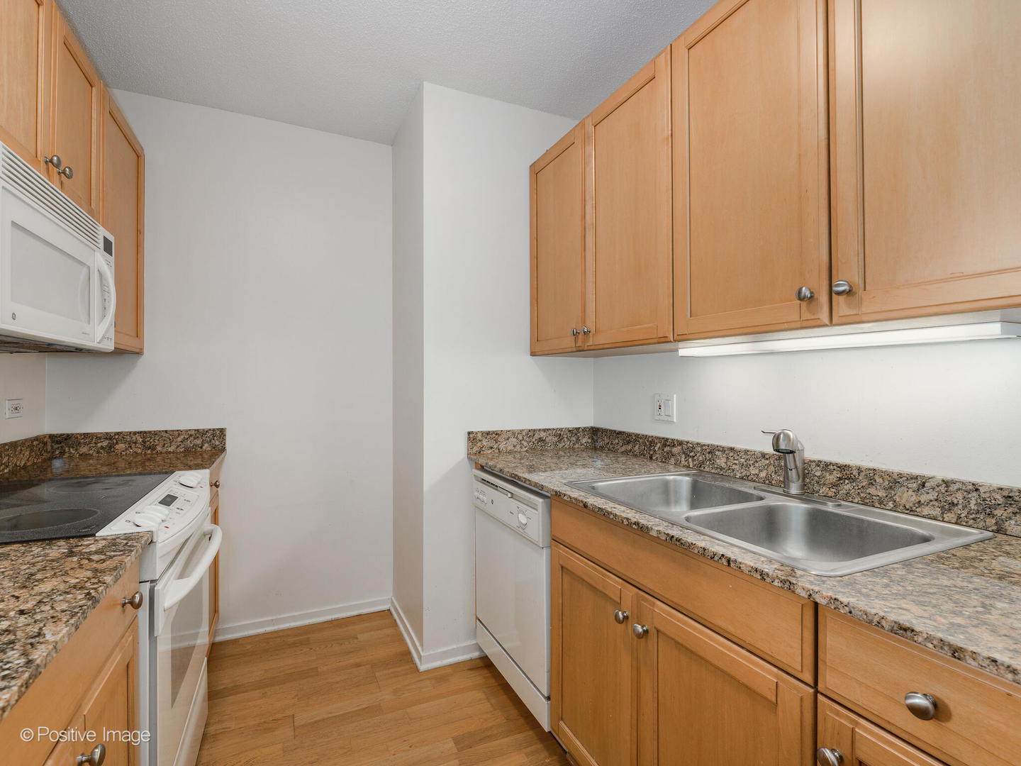 400 N La Salle Drive Unit: 912