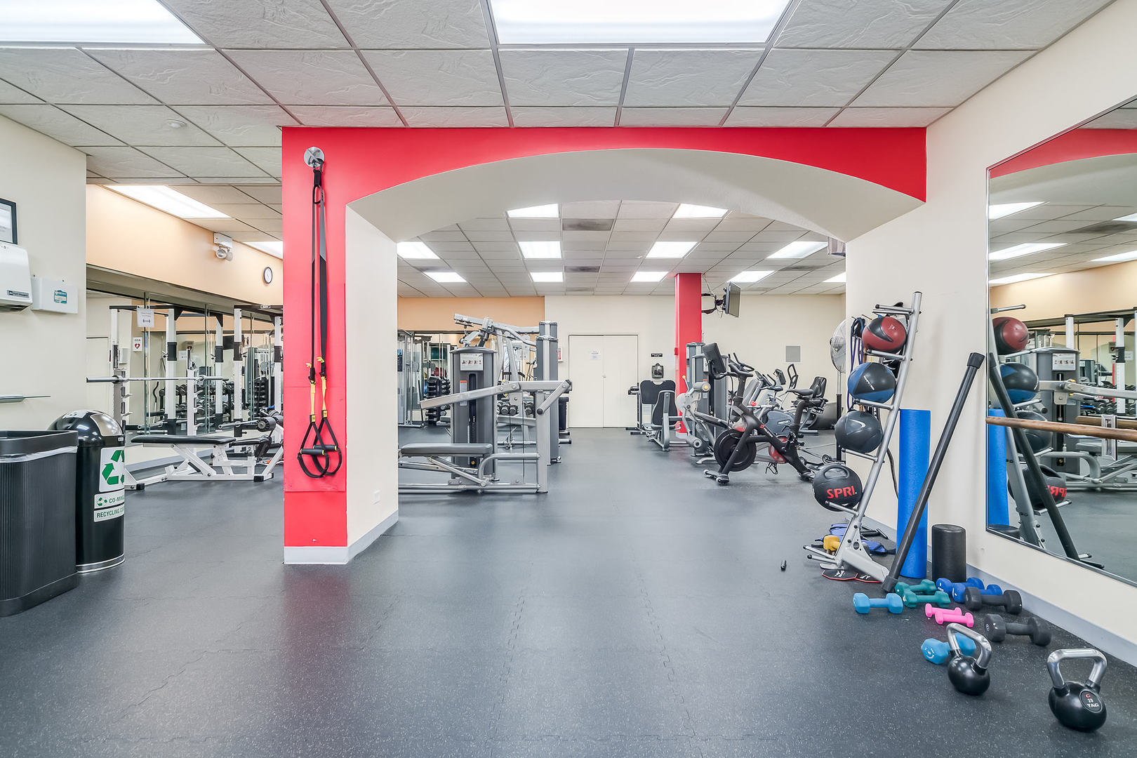 3200 N LAKE SHORE Drive Unit: 2306