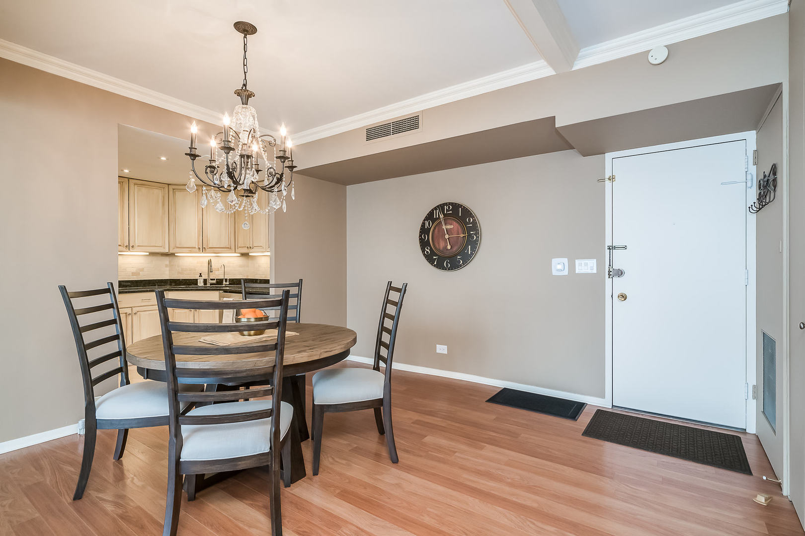 3200 N LAKE SHORE Drive Unit: 2306