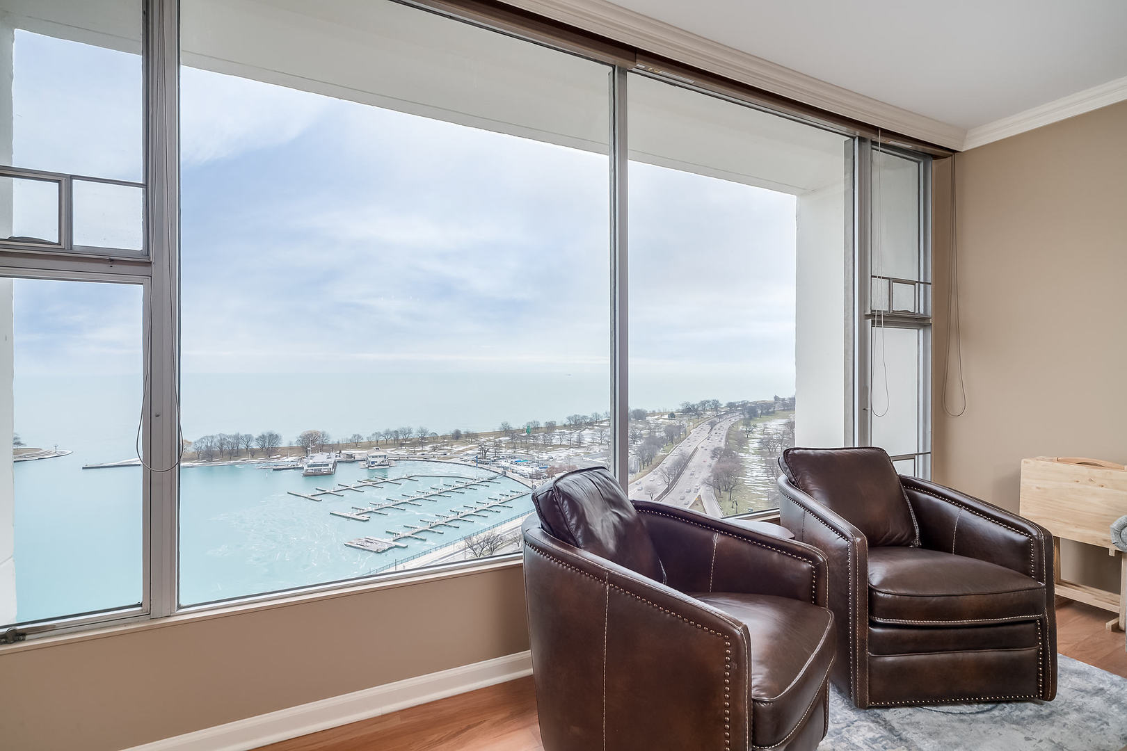 3200 N LAKE SHORE Drive Unit: 2306