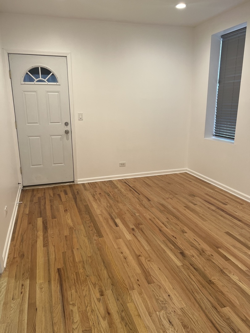 1537 W Augusta Boulevard Unit: GR