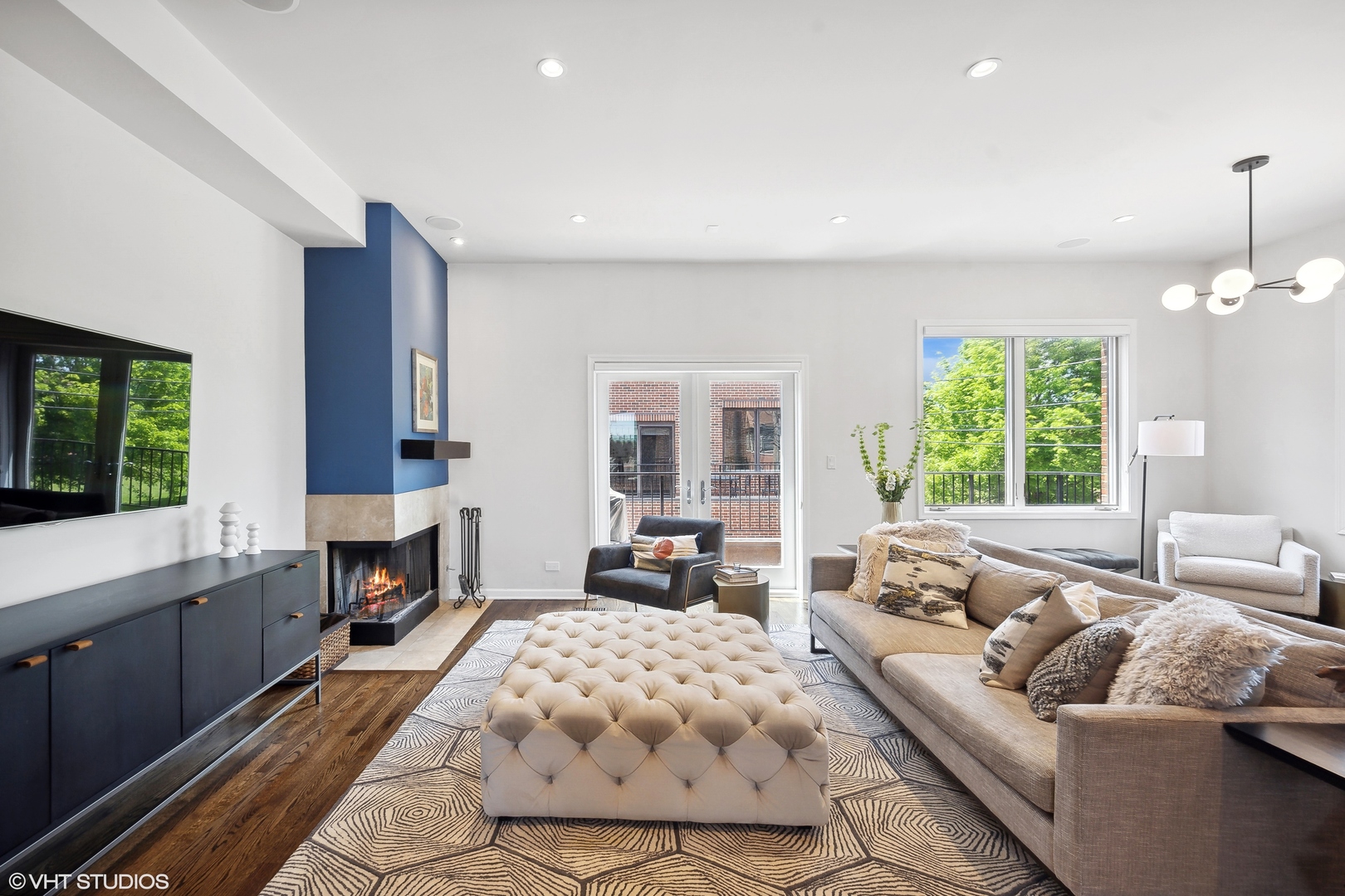 1738 W Diversey Parkway Unit: 5