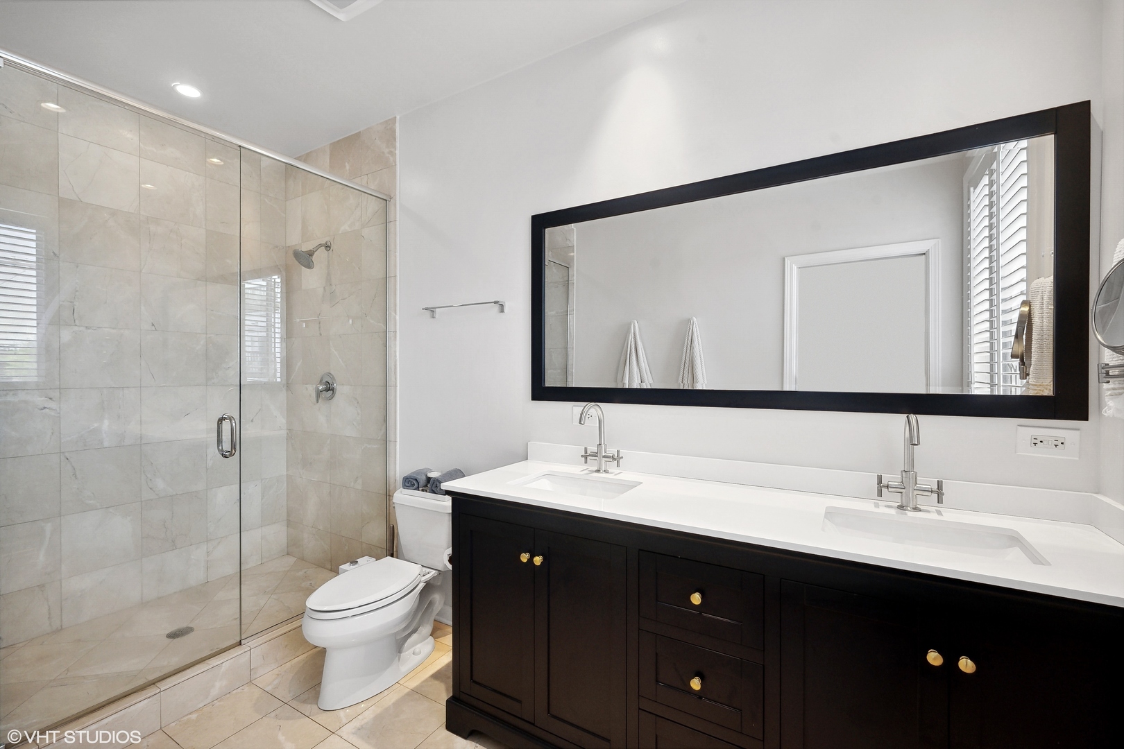1738 W Diversey Parkway Unit: 5
