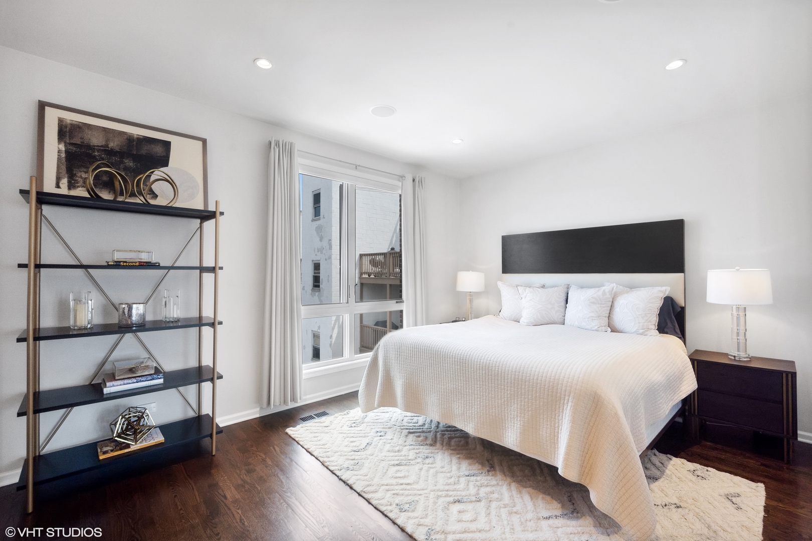 1738 W Diversey Parkway Unit: 5