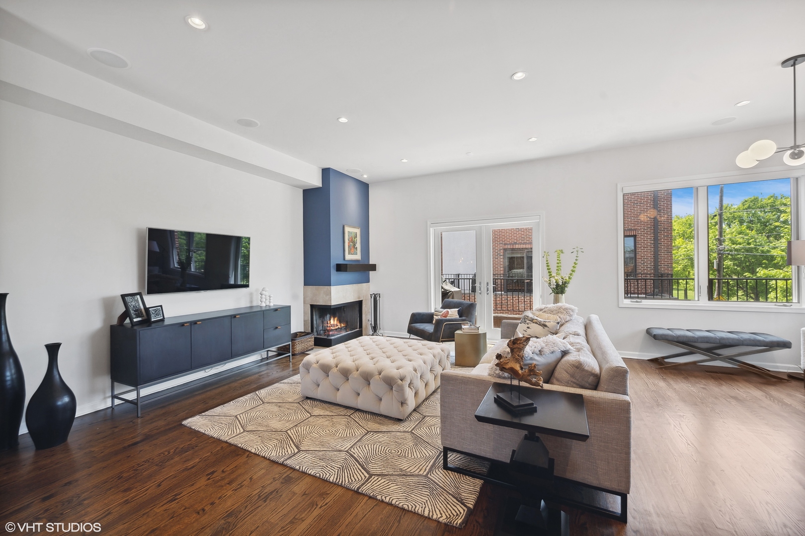 1738 W Diversey Parkway Unit: 5