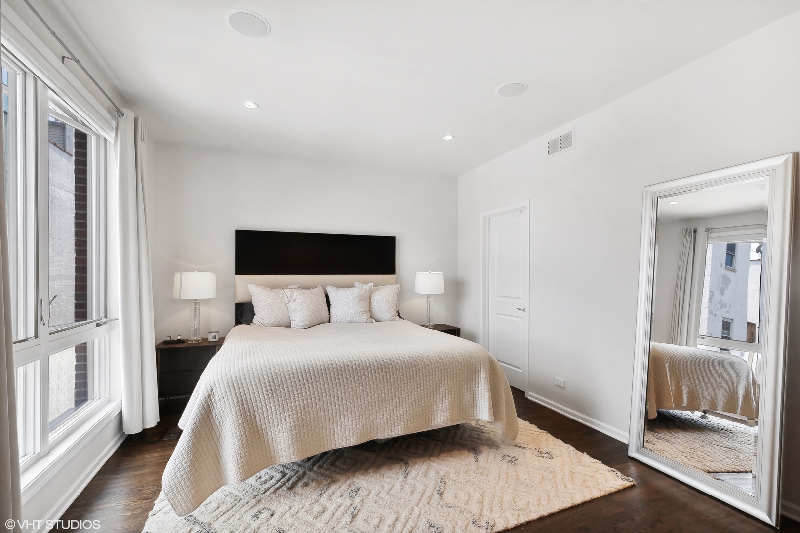 1738 W Diversey Parkway Unit: 5