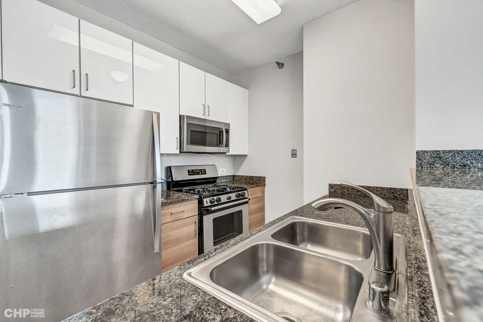600 N Kingsbury Street Unit: 1712