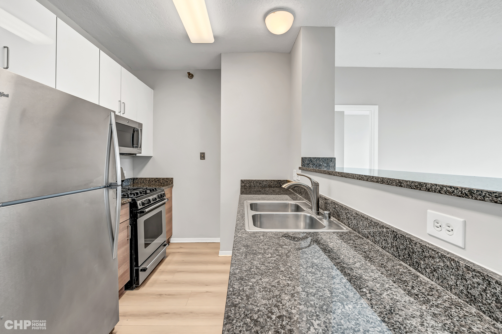 600 N Kingsbury Street Unit: 1712