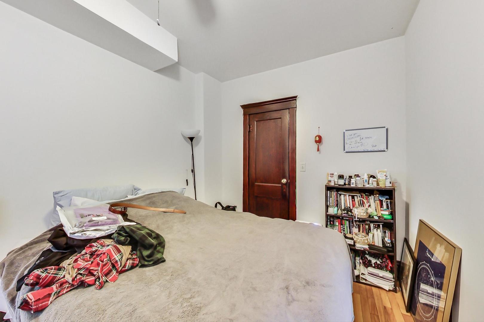 2207 W School Street