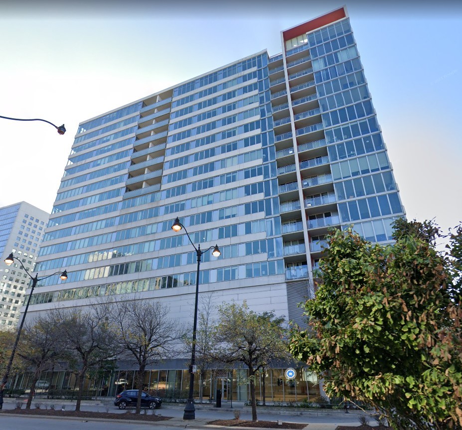 659 W RANDOLPH Street Unit: 912