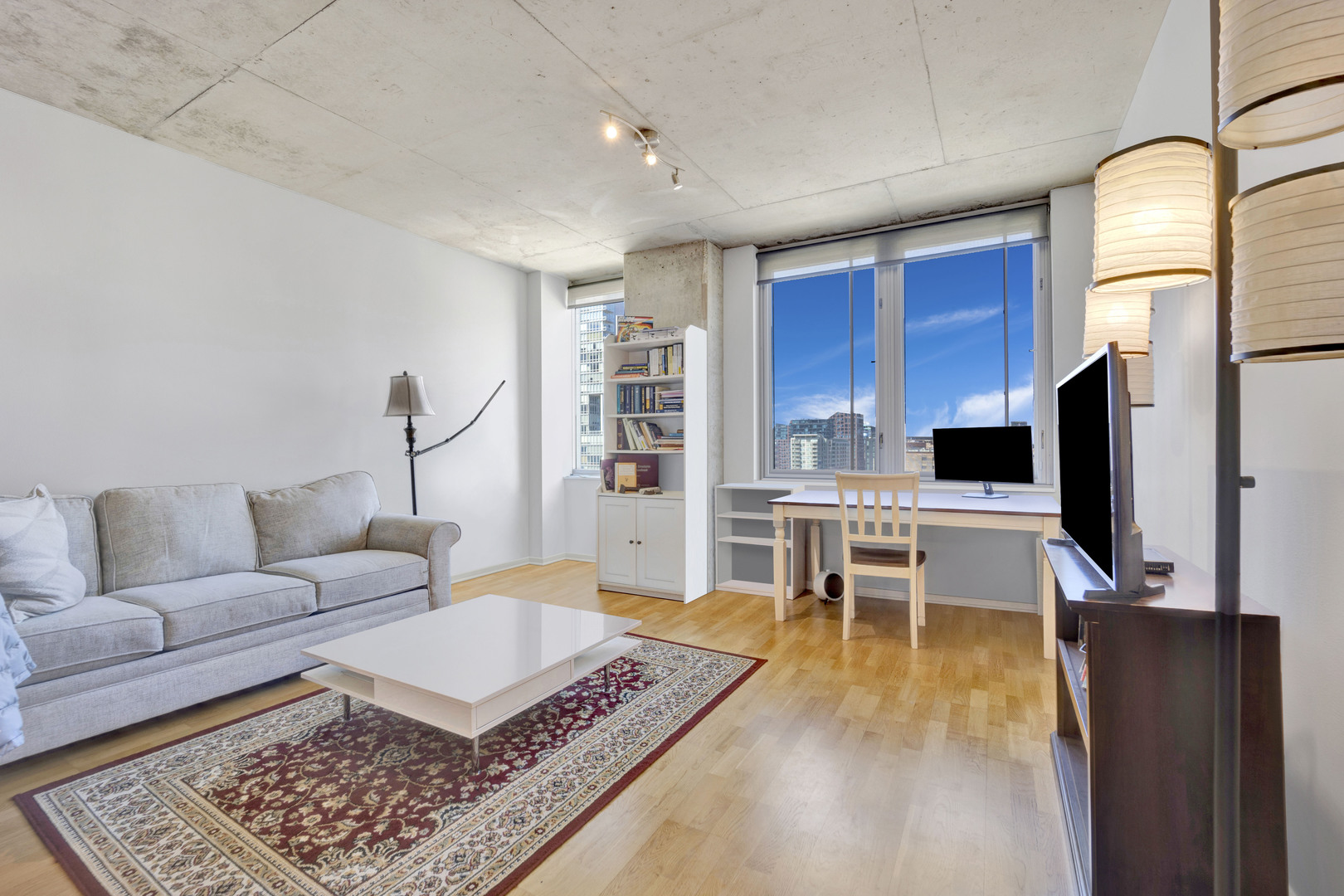 659 W RANDOLPH Street Unit: 912