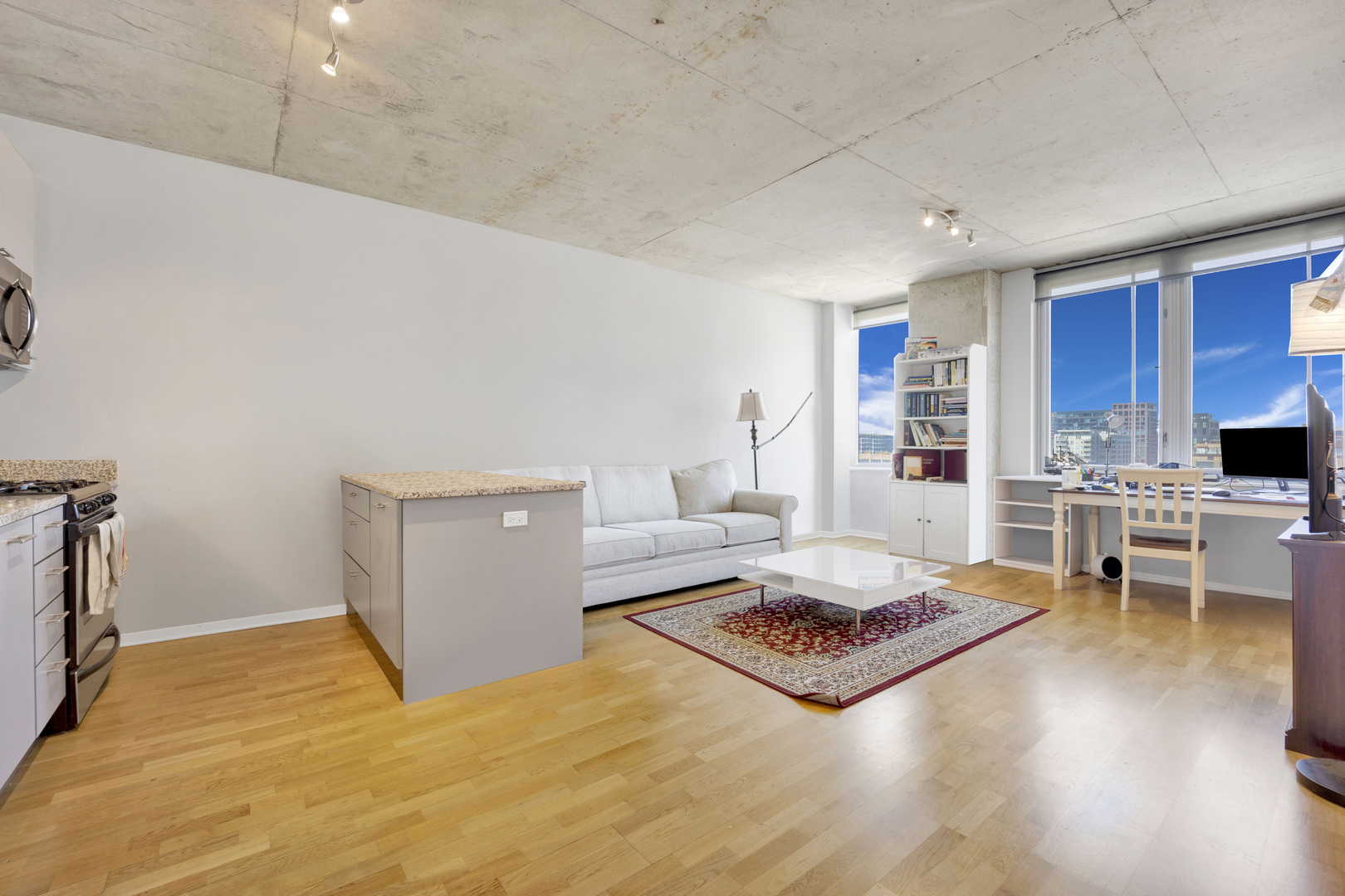 659 W RANDOLPH Street Unit: 912