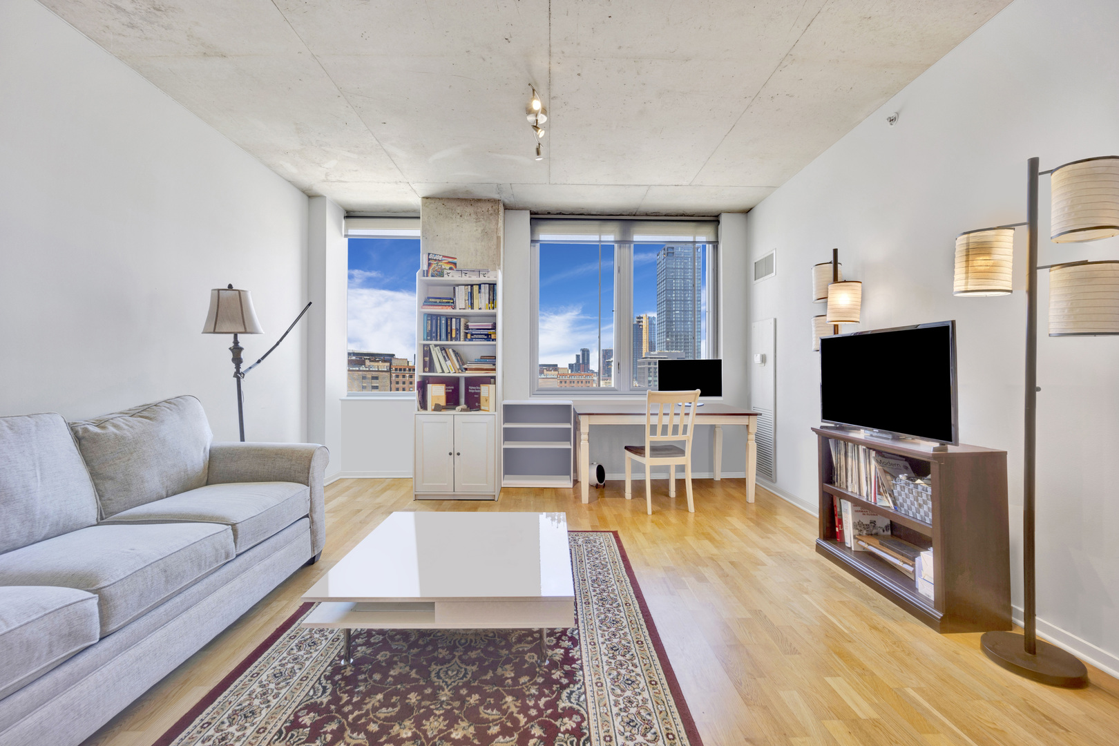 659 W RANDOLPH Street Unit: 912