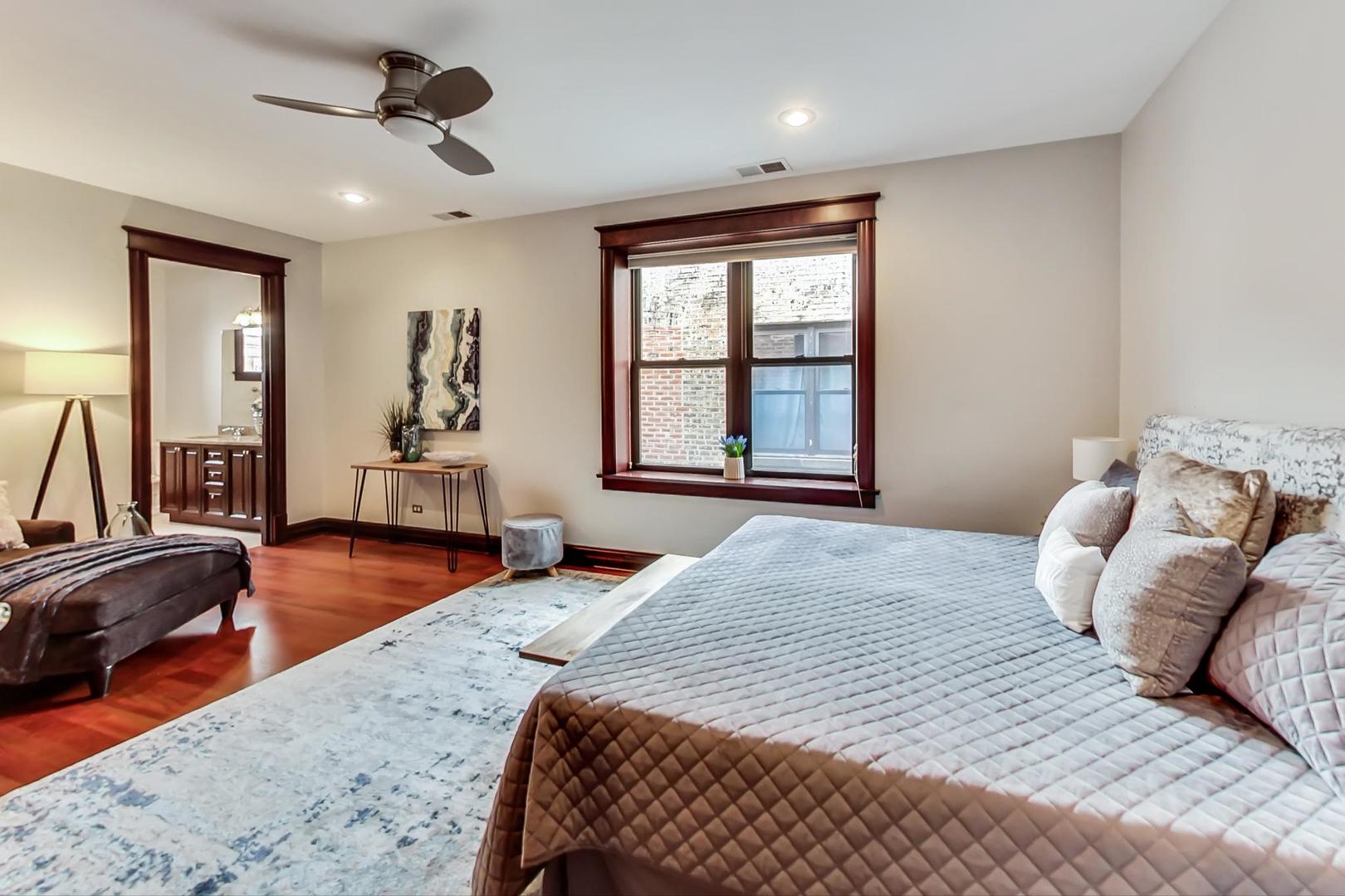 3106 W LYNDALE Street Unit: 4A