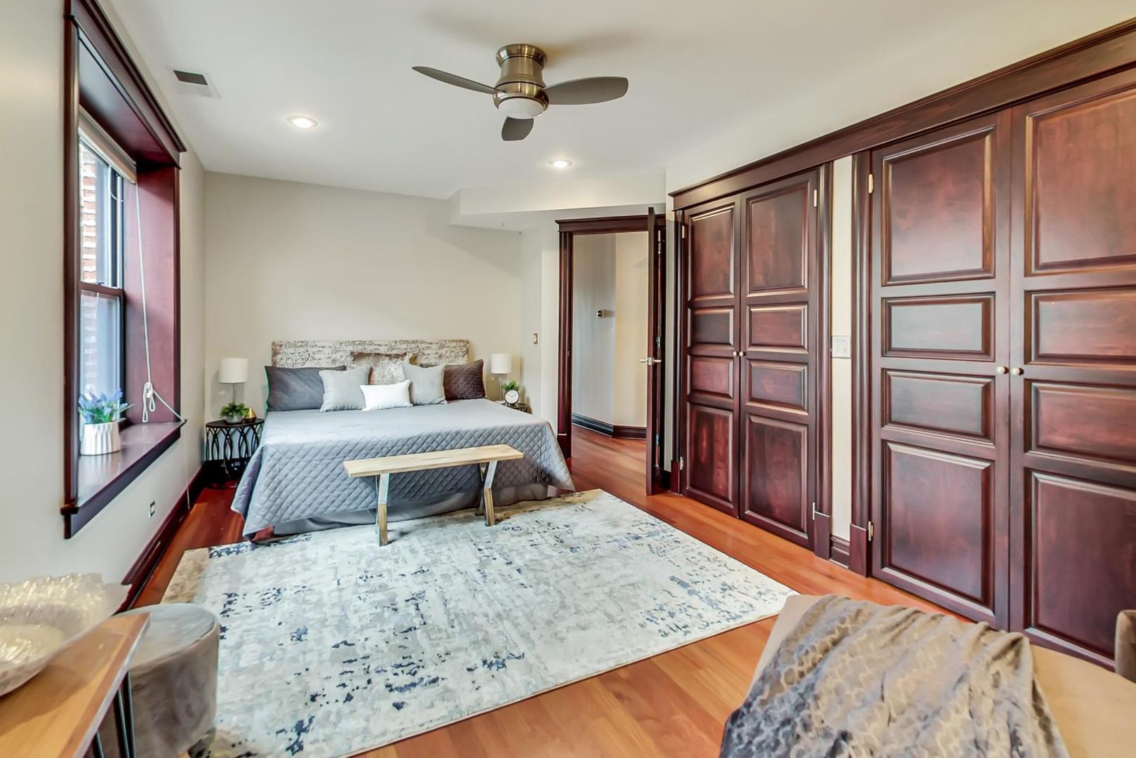 3106 W LYNDALE Street Unit: 4A
