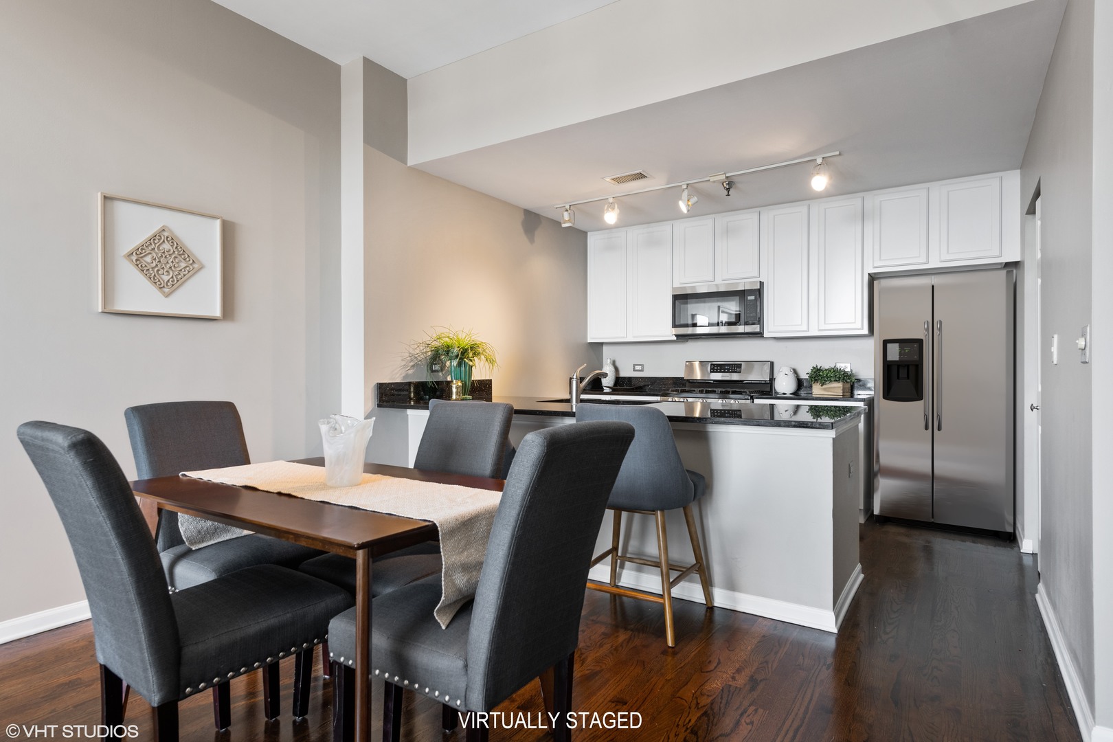 3232 N Halsted Street Unit: 1004