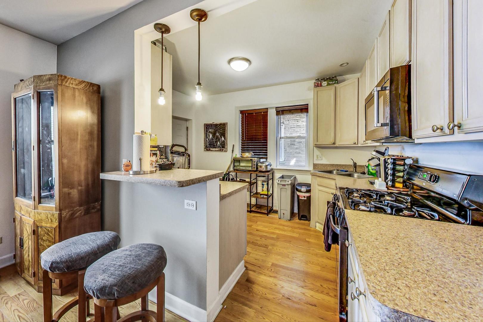 3222 W BERTEAU Avenue Unit: 1