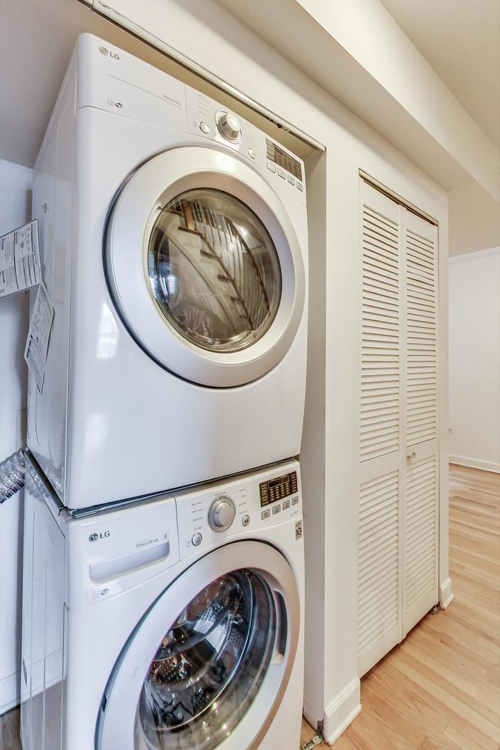 3222 W BERTEAU Avenue Unit: 1