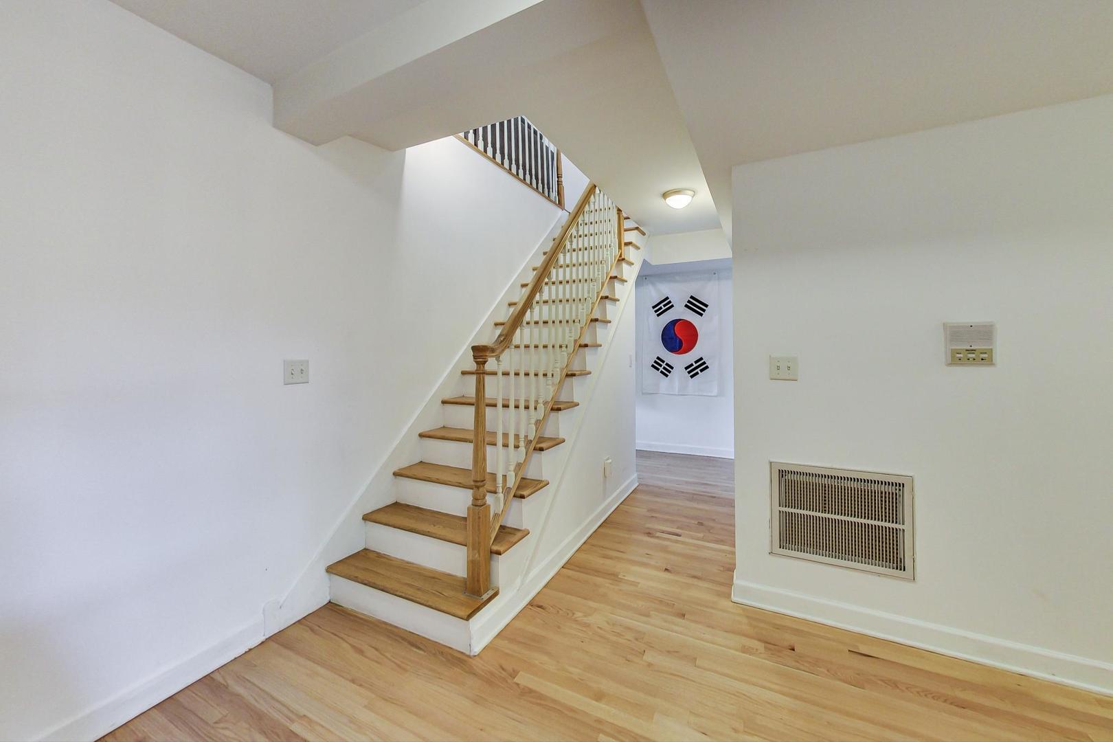 3222 W BERTEAU Avenue Unit: 1