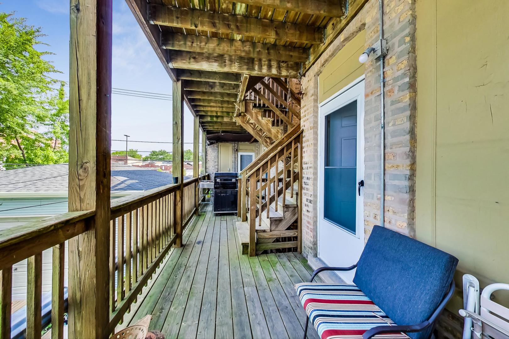 3222 W BERTEAU Avenue Unit: 1