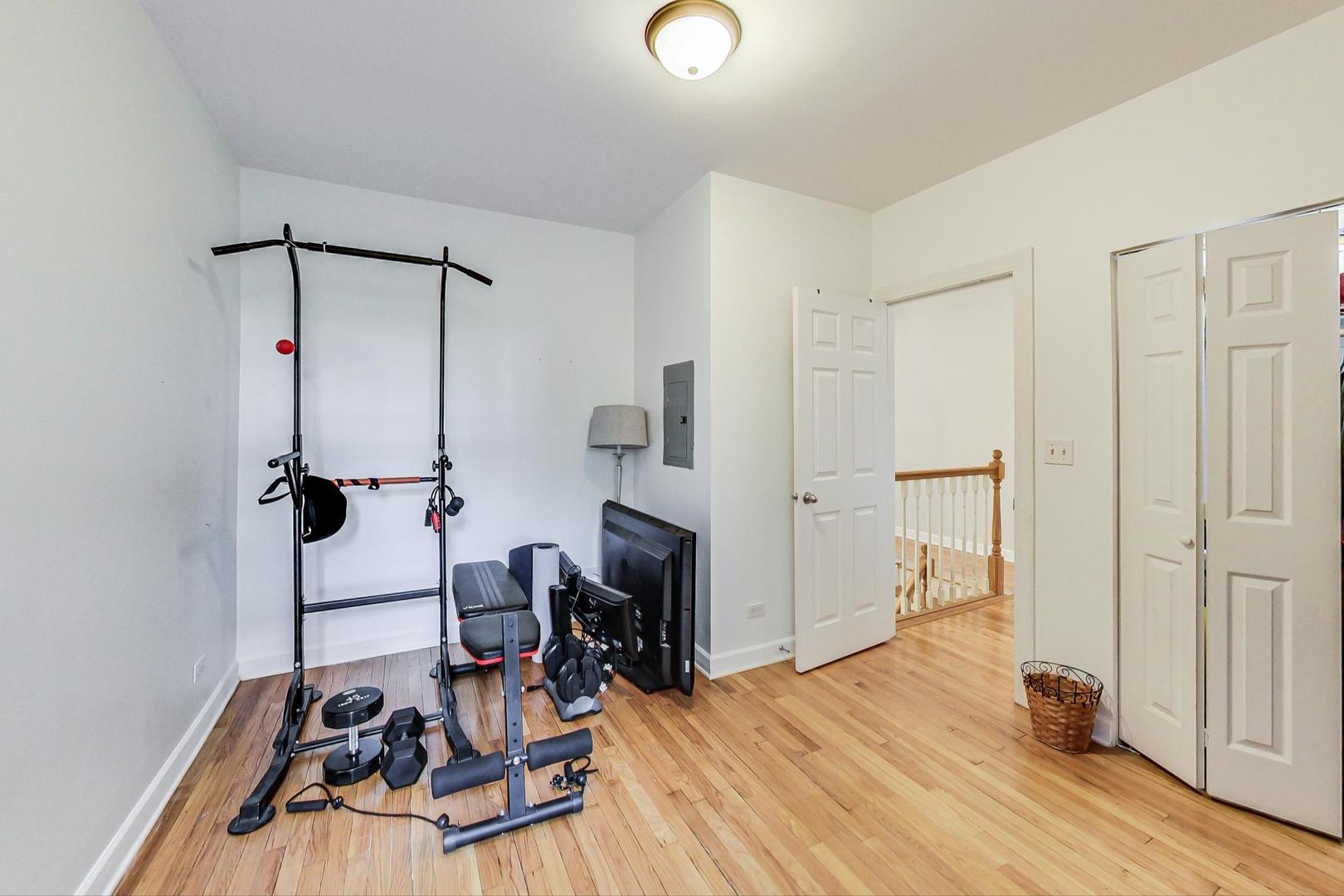 3222 W BERTEAU Avenue Unit: 1