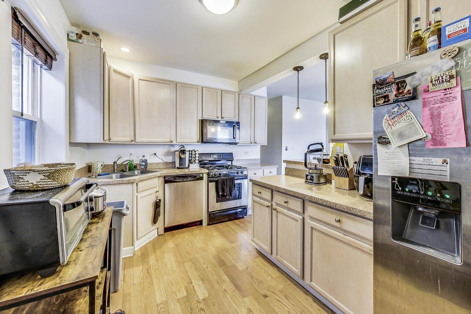 3222 W BERTEAU Avenue Unit: 1