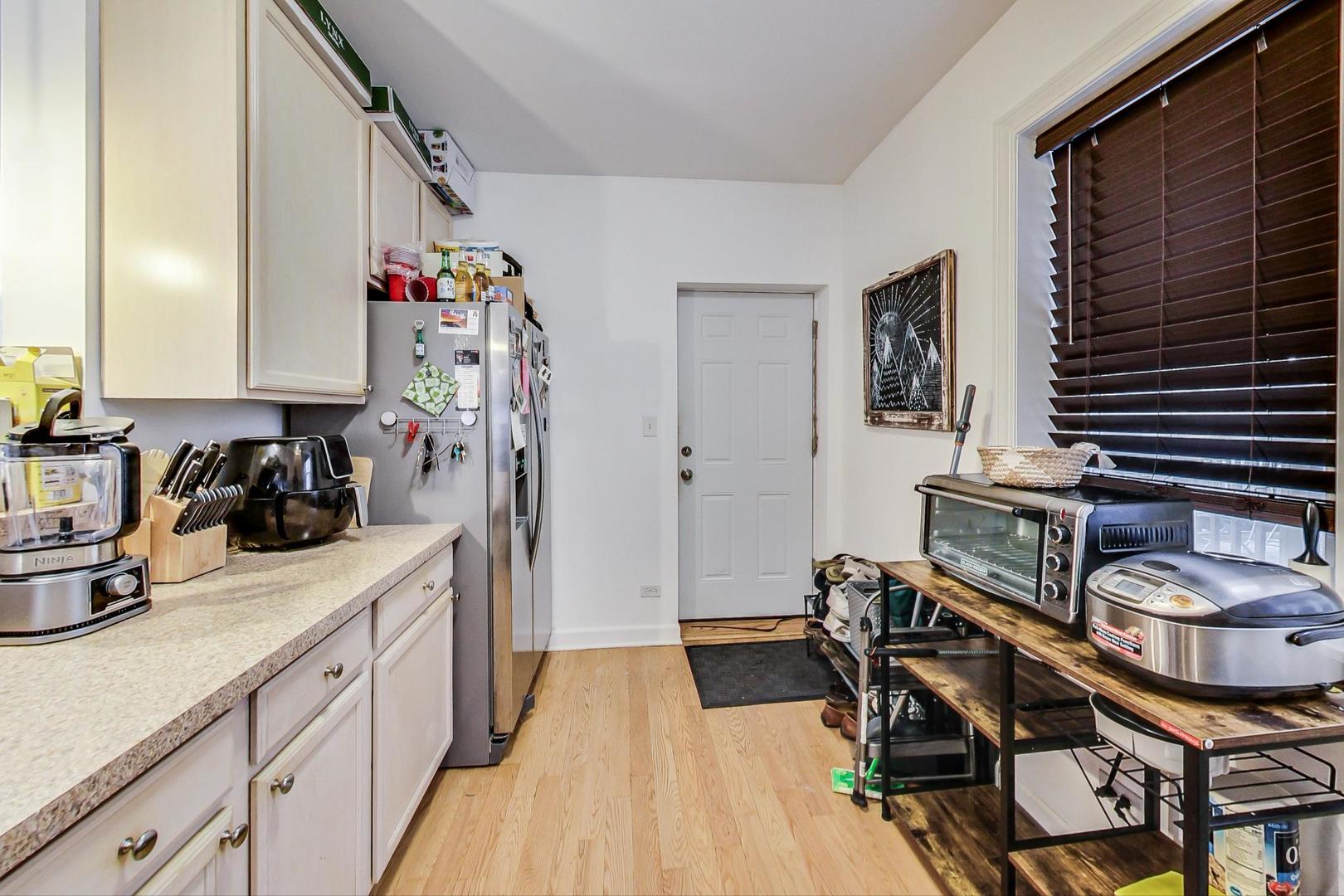 3222 W BERTEAU Avenue Unit: 1