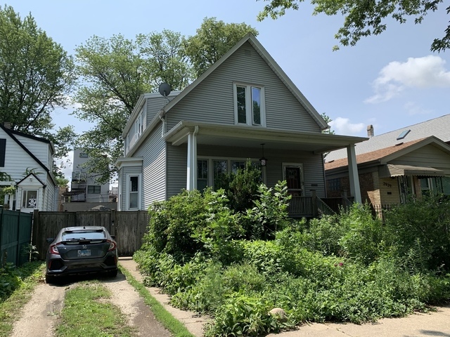 2925 W BELDEN Avenue
