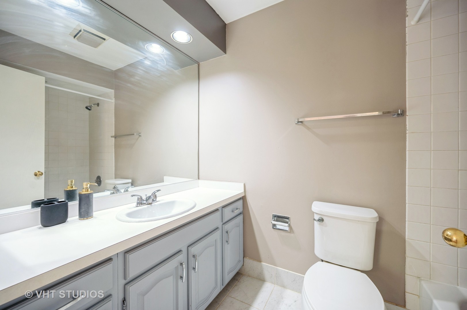 1157 Deerfield Place