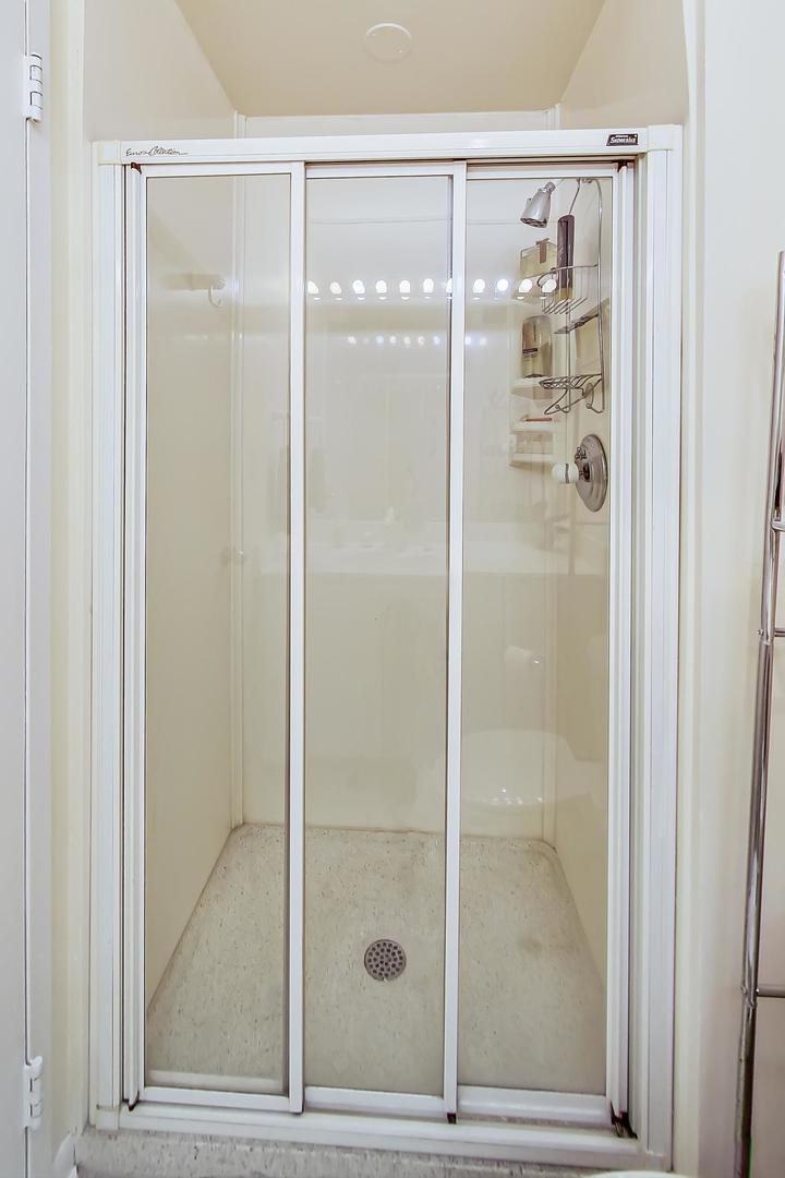 1450 N Astor Street Unit: 7B