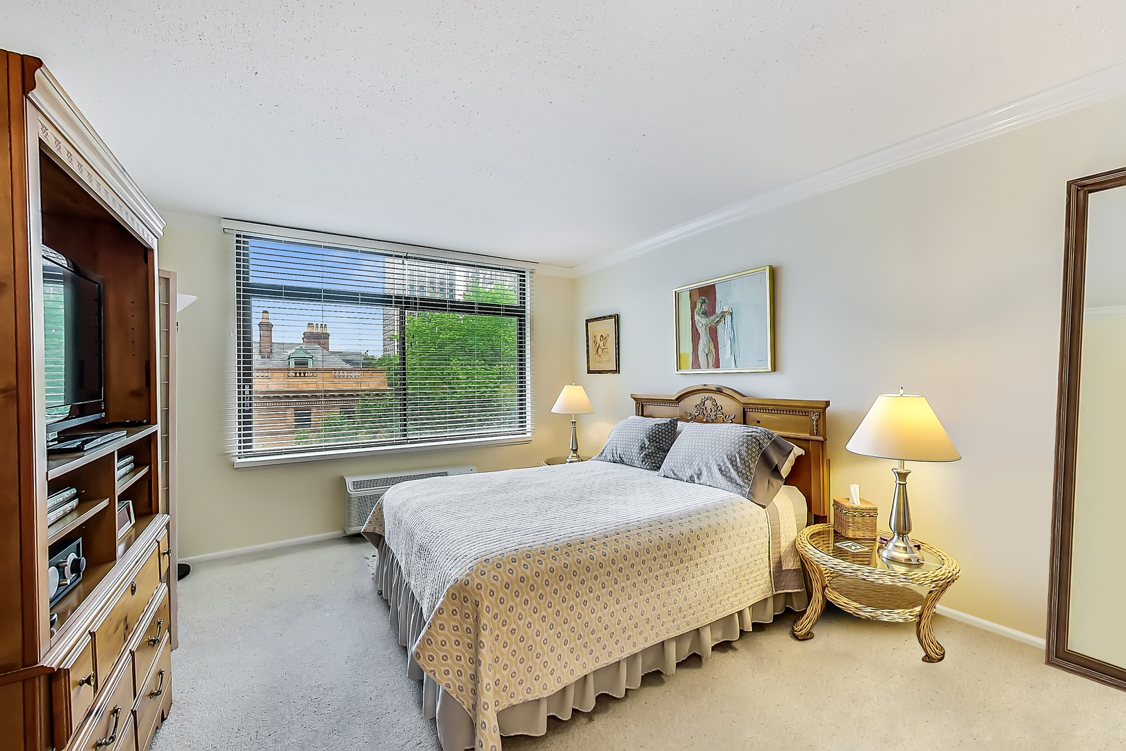 1450 N Astor Street Unit: 7B