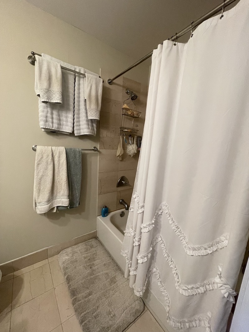 2942 N LINCOLN Avenue Unit: 3S