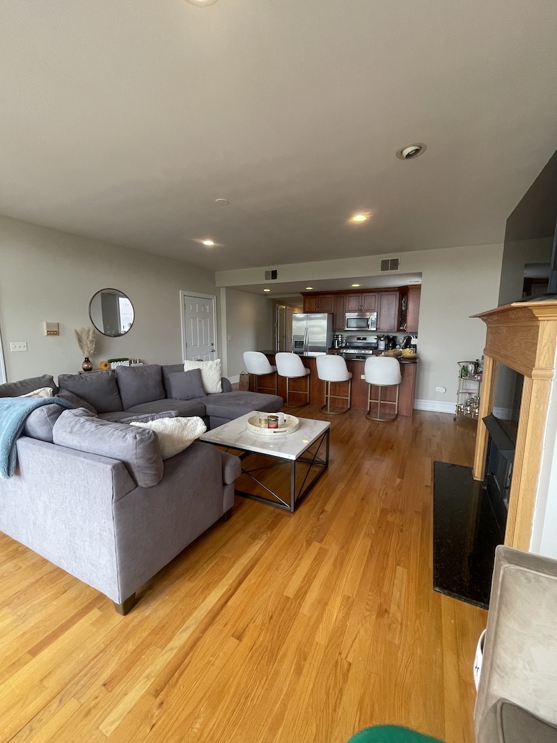 2942 N LINCOLN Avenue Unit: 3S