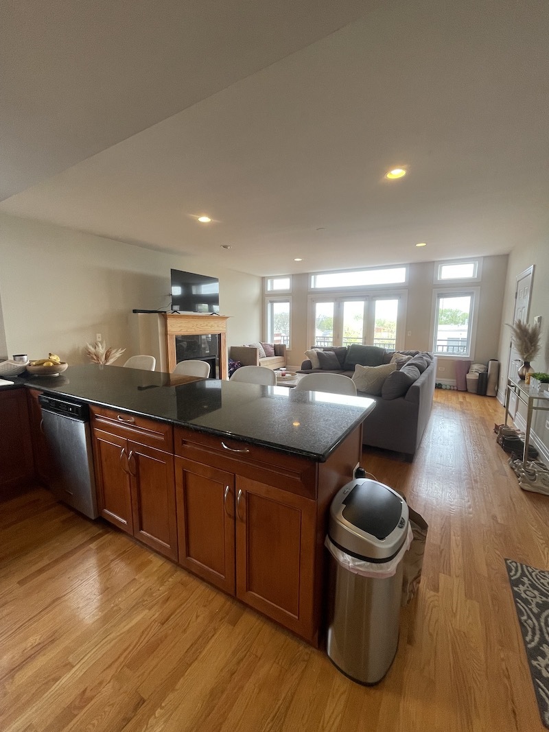 2942 N LINCOLN Avenue Unit: 3S