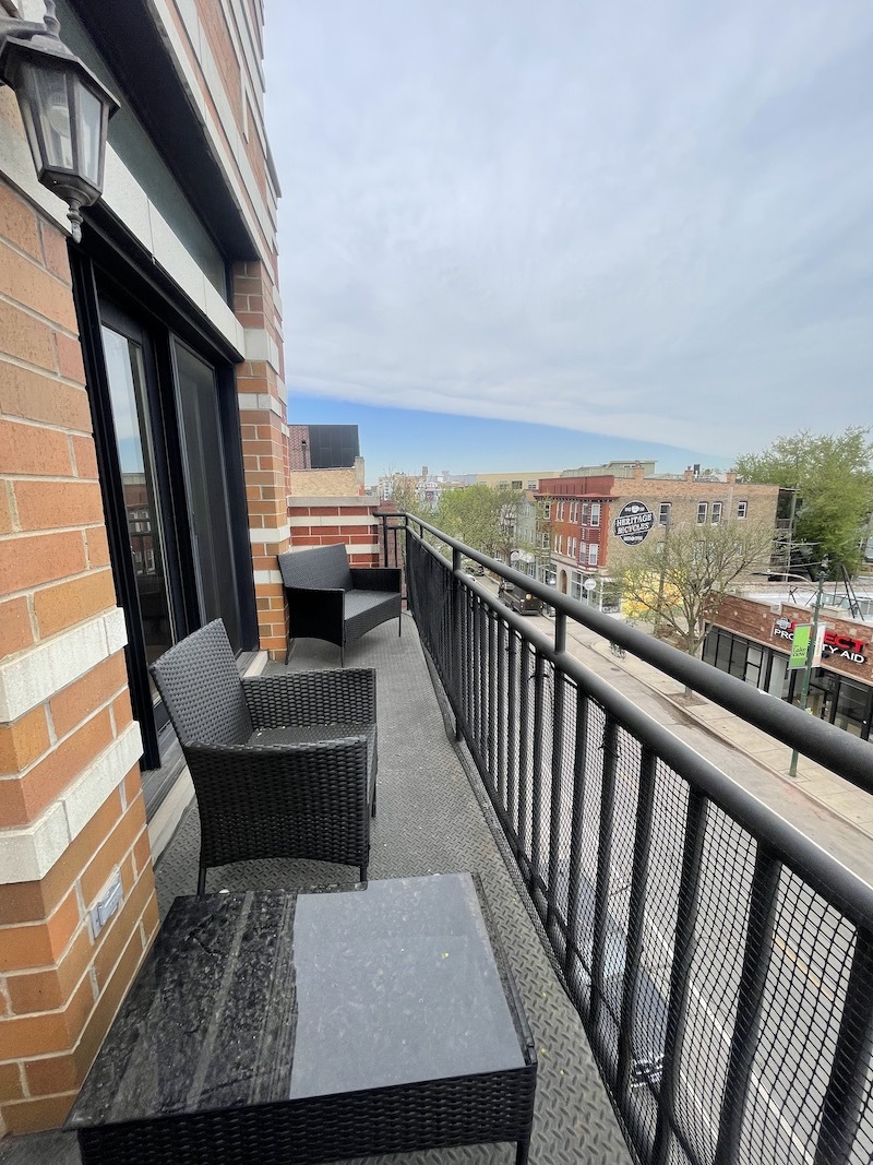 2942 N LINCOLN Avenue Unit: 3S