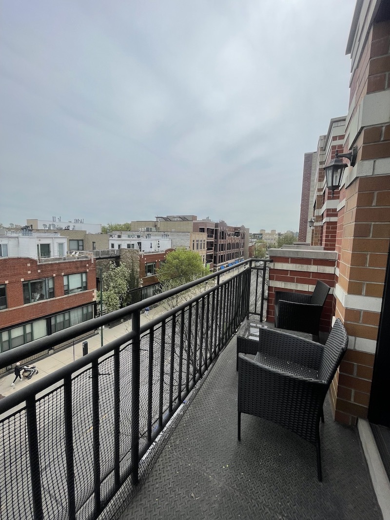 2942 N LINCOLN Avenue Unit: 3S