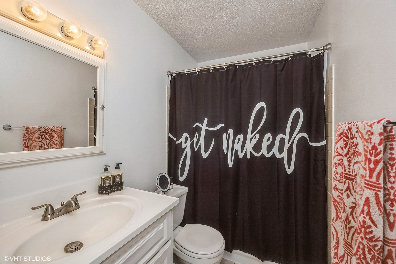 2728 N HAMPDEN Court Unit: 805
