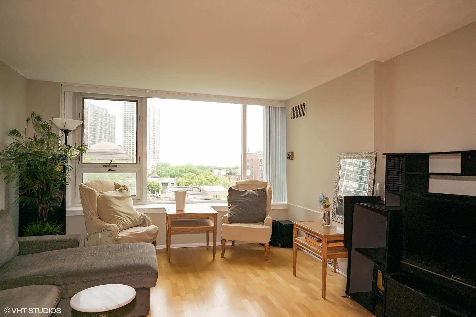 2728 N HAMPDEN Court Unit: 805