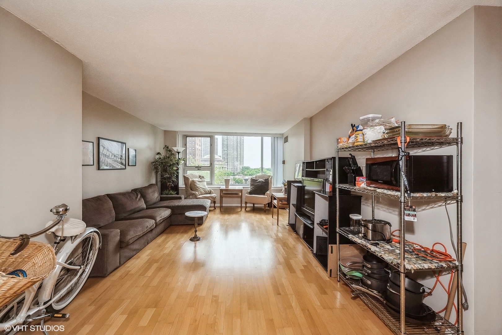 2728 N HAMPDEN Court Unit: 805